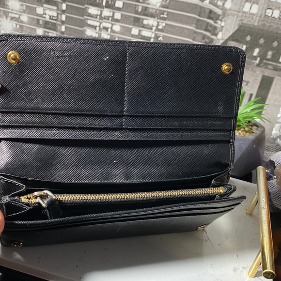 Authentic 🖤PRADA Long Wallet - Picture 9 of 16